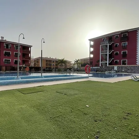 Moderno Apartamento En Residencial Con Piscina *