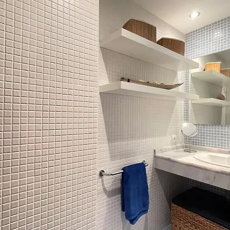 Moderno Apartamento En Residencial Con Piscina